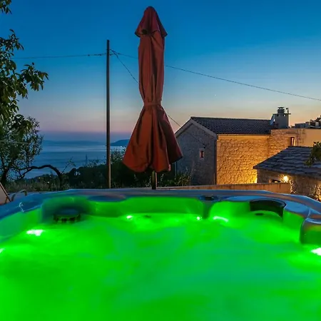Casa de Férias Fetiva Makar Makarska